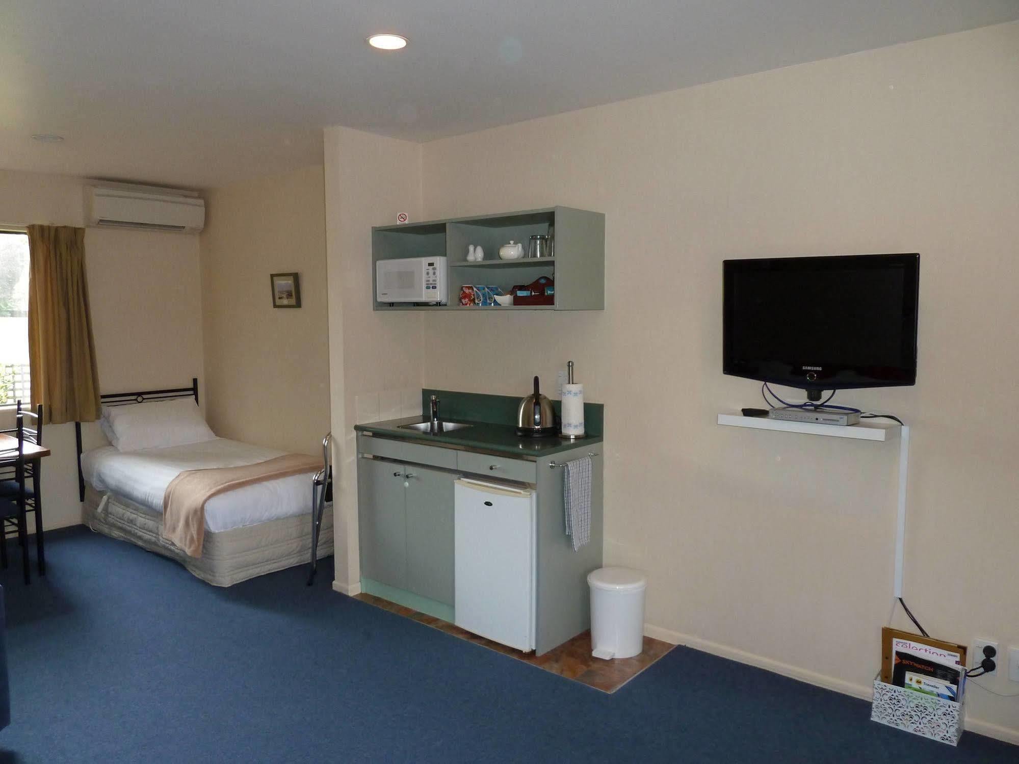 South Park Motel Masterton Exterior photo