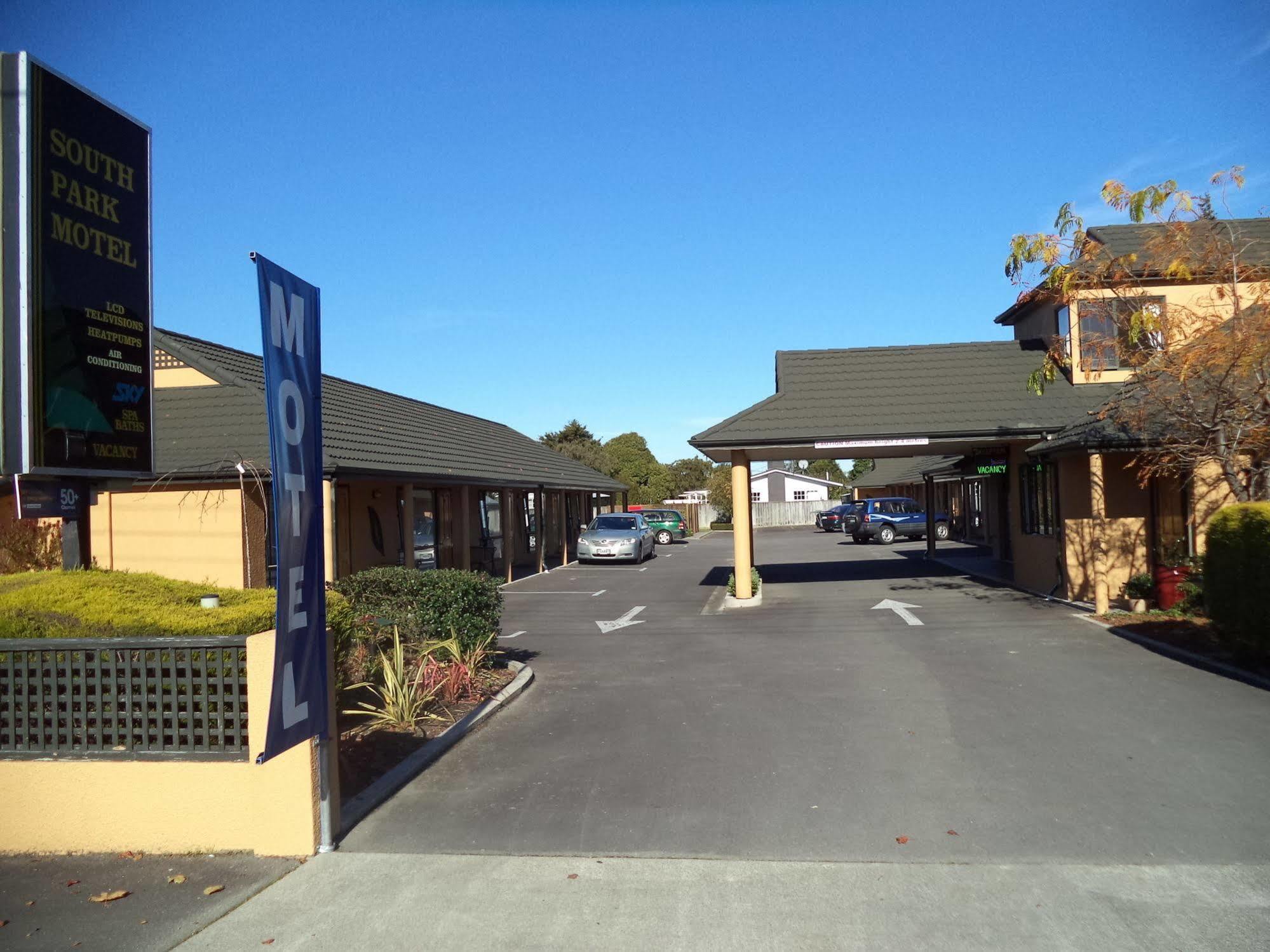 South Park Motel Masterton Exterior photo